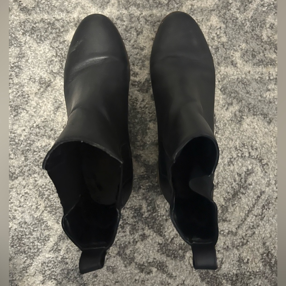 Gap Chelsea Boots